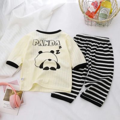 Pyjama bebe Panda crème et pantalon rayé noir et blanc, vue de derrière