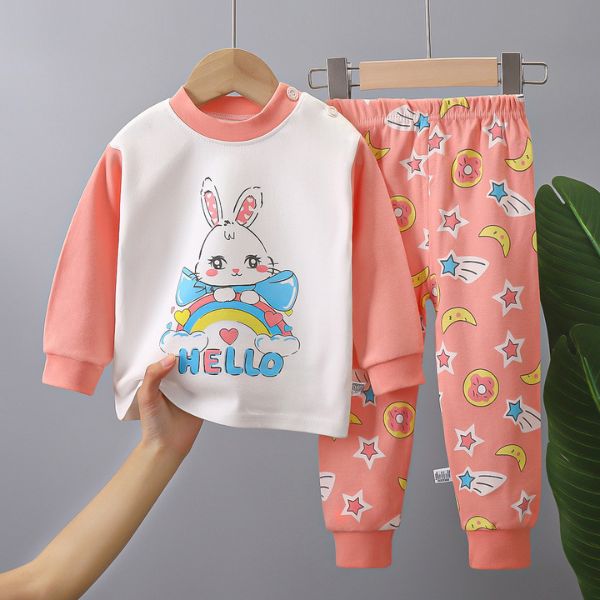 Pyjama bebe fille  - Ensemble complet sur cintre avec lapin arc-en-ciel "HELLO" et motifs etoiles lunes.